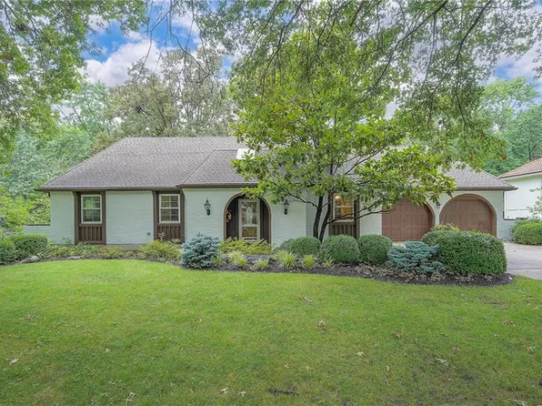 10508 Lee Blvd, Leawood, KS 66206