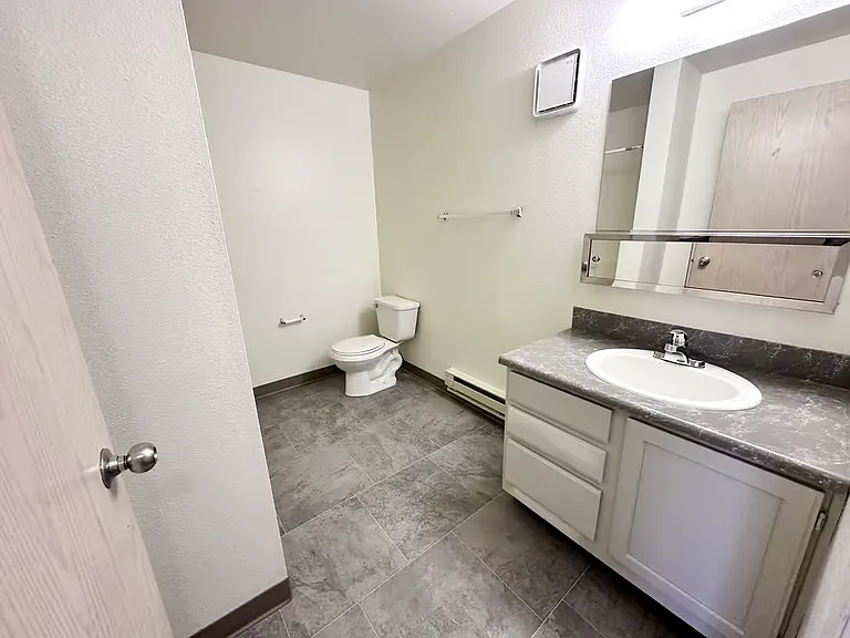 Winterhill Apartments — Photo 14