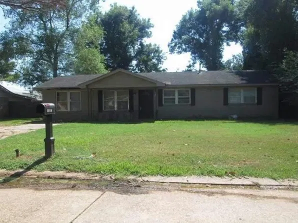 5607 Hall St, Alexandria, LA 71303