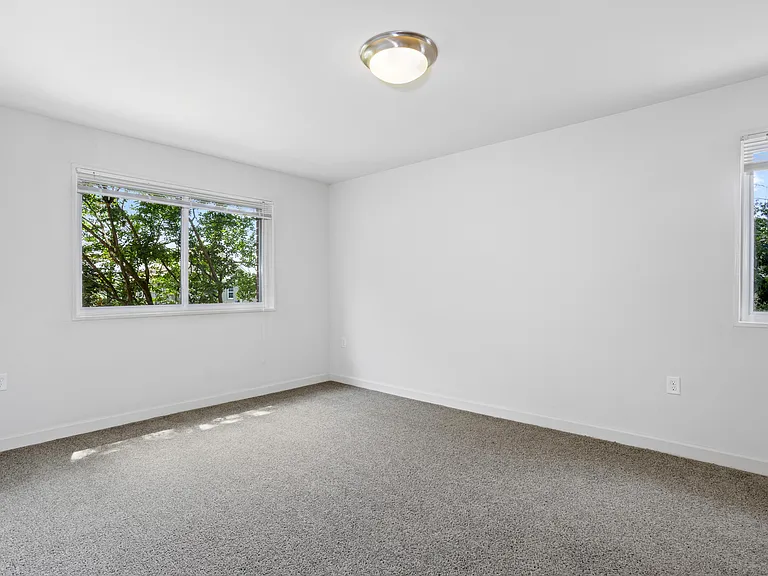 Overlook Apartments — Photo 11