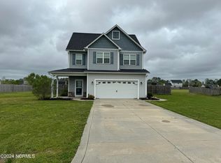 304 Crockett Ridge Ct W, Richlands, NC 28574