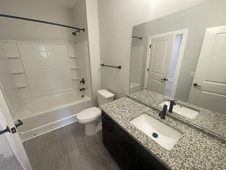Franklin Forest New Construction 2 Bedrooms — Photo 46