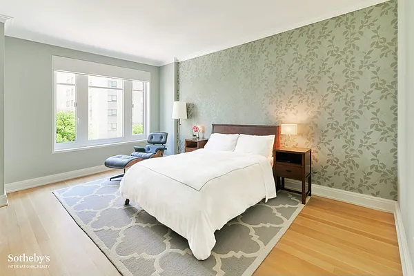 Sold by Sotheby's International Realty | media 19