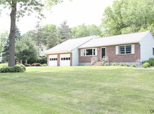 3 Heritage Ln, Clifton Park, NY 12065