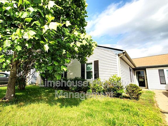 2nd image of 640 Aylesbury Dr