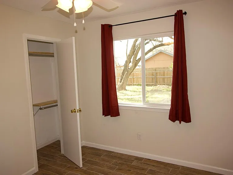 6110 Wing Feather Dr — Photo 8