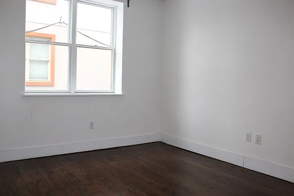 Rented by Premier Metro Realty Corp | media 112