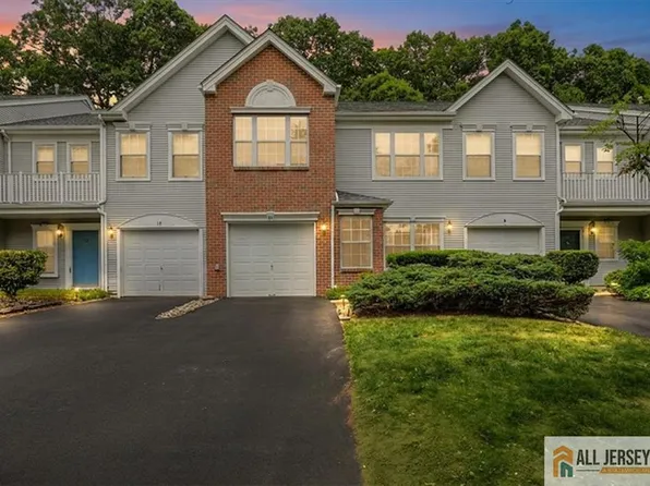 10 Pennsbury Way, East Brunswick, NJ 08816