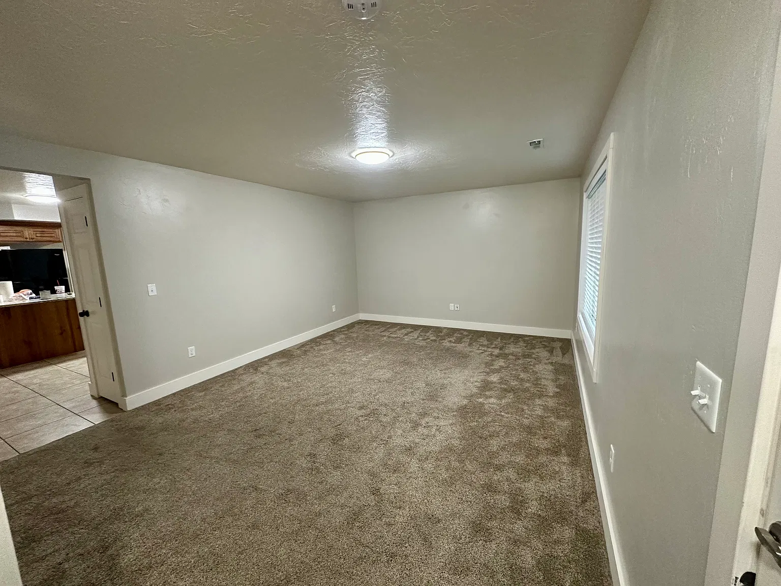 3 bed, 2.5 bath, 1488 sqft, $2,000 — Photo 4