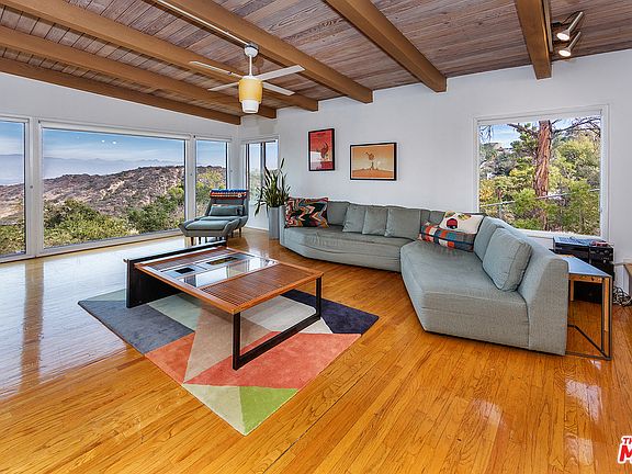 2nd image of 14507 Mulholland Dr