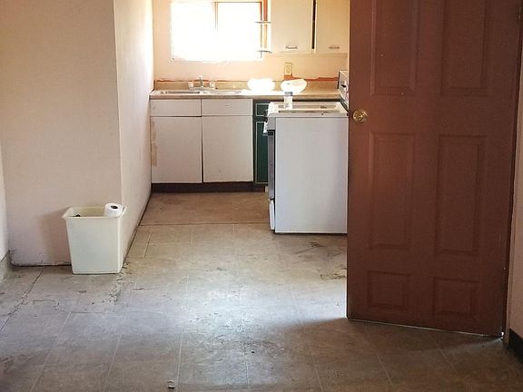 4th image of 219 W Columbia St