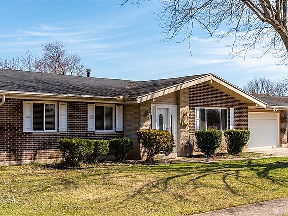 4th image of 781 Fairgrove Way