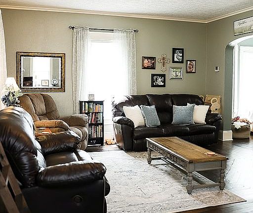 5th image of 15 Spruce Ave