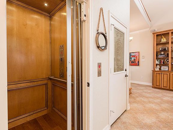 Elevator 