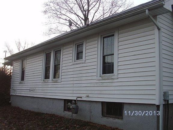 4th image of 241 N 1st St