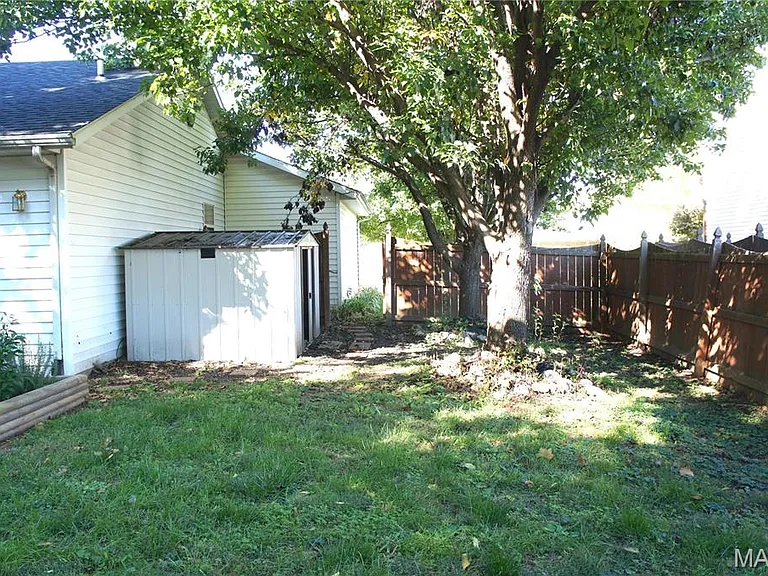 1631 Thunderbird Ln — Photo 29