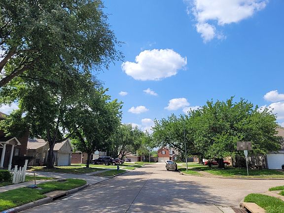 4th image of 8802 Scenic Green Dr