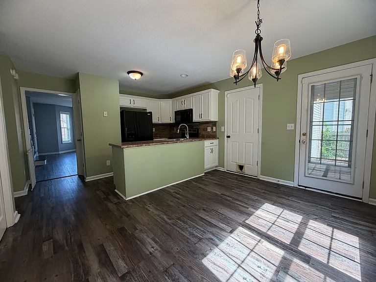 2525 Centerstone Cir — Photo 8