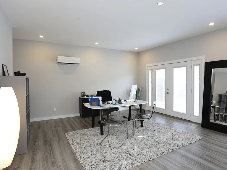 Western Villa Townhomes — Photo 11