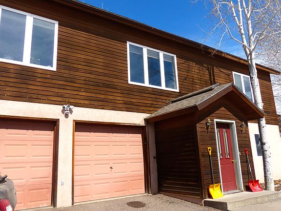 2nd image of 875 Douglas St