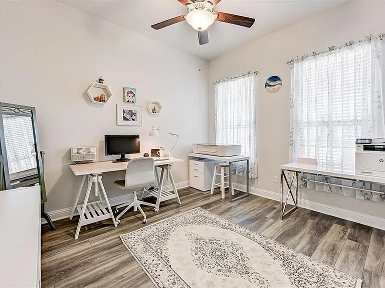 4221 Davis Oak Dr — Photo 16