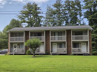 155 Brookside Camp Rd APT 8, Hendersonville, NC 28792