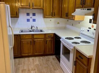 1720 N Grandview Ln #201, Bismarck, ND 58503