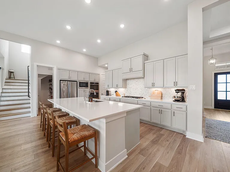 5802 Emerald Ranch Ln — Photo 10