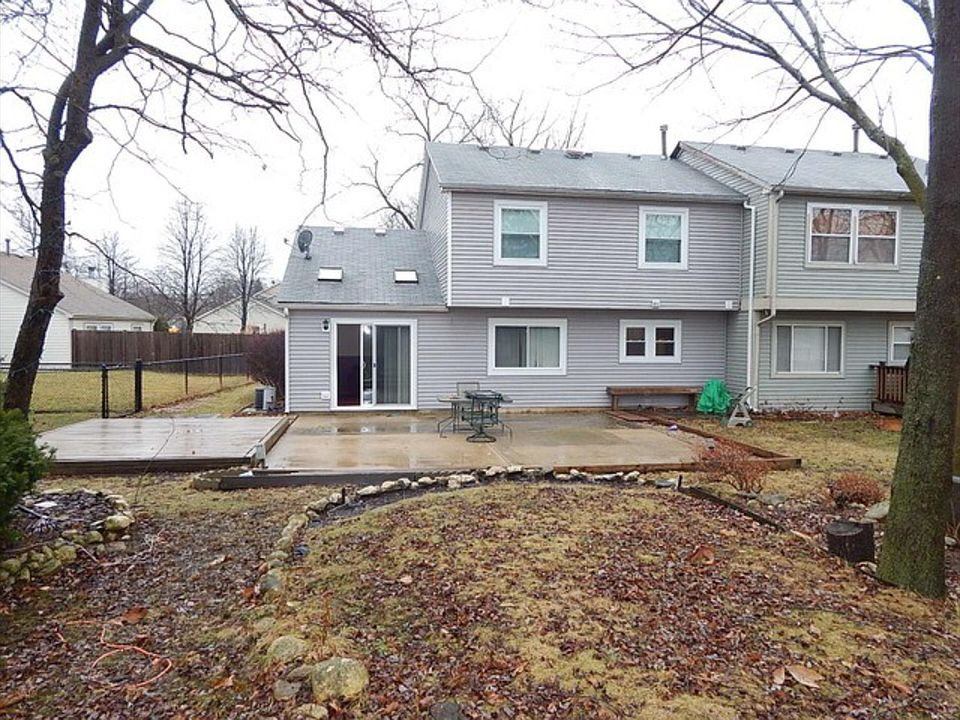 2nd image of 384 Chaparral Cir