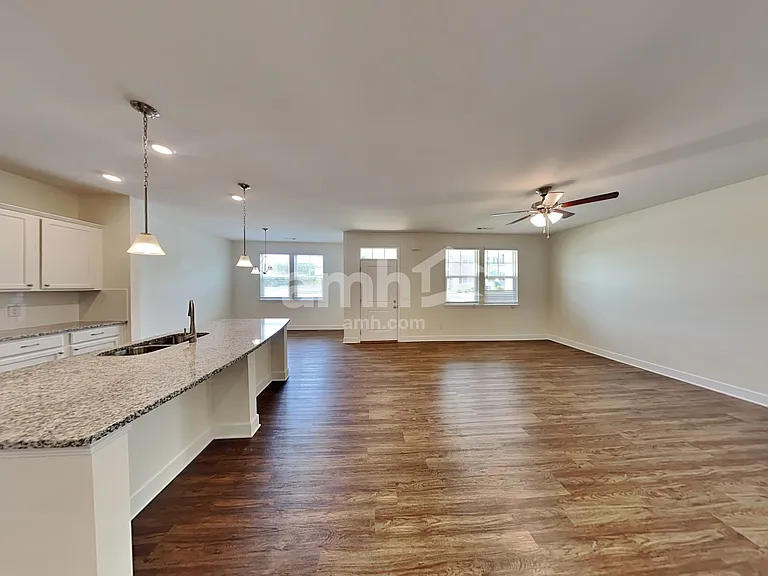 5083 Trailwater Dr — Photo 6