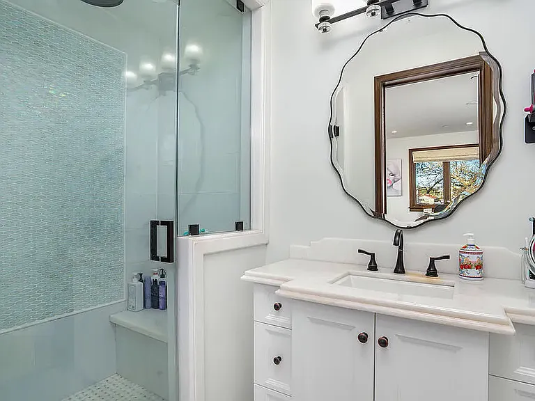 333 S Canon Dr — Photo 25
