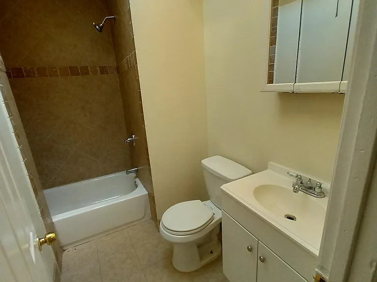 4772 Loring St — Photo 8
