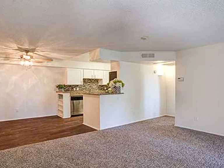 Waterstone Alta Loma Apartments — Photo 22
