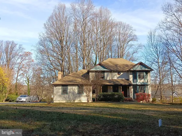 9608 Burke View Ave, Burke, VA 22015