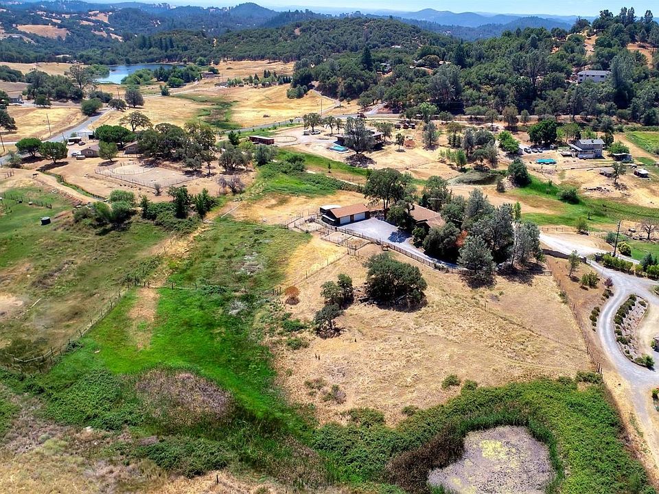 1st image of 2525 Calle Fresca