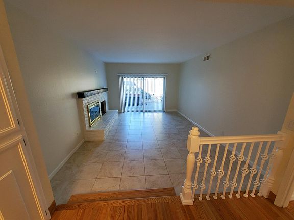 5th image of 247 Killdeer Ct