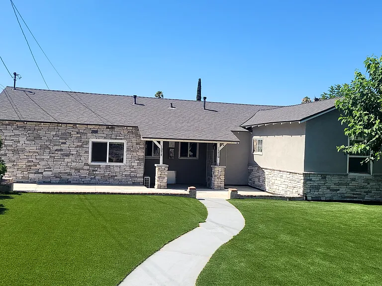 1374 Villa St — Photo 9