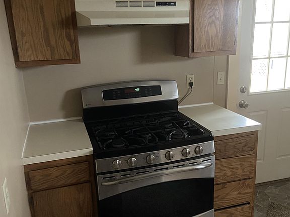 3rd image of 108 Adams Ave