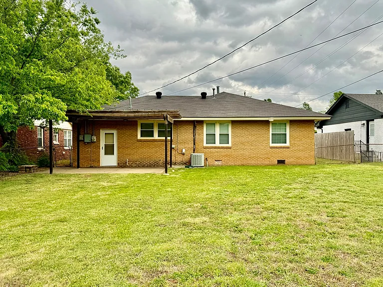9519 Stratford Dr — Photo 20