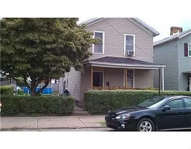 323 7th Ave photo 1