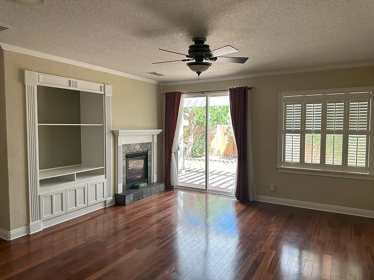 3075 Summer Breeze Ave — Photo 7