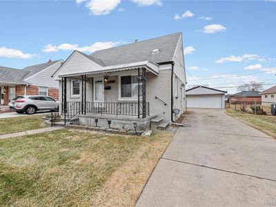 25215 Mackinac St, Roseville, MI, 48066