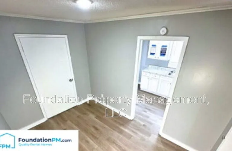 1748 Benning St — Photo 7