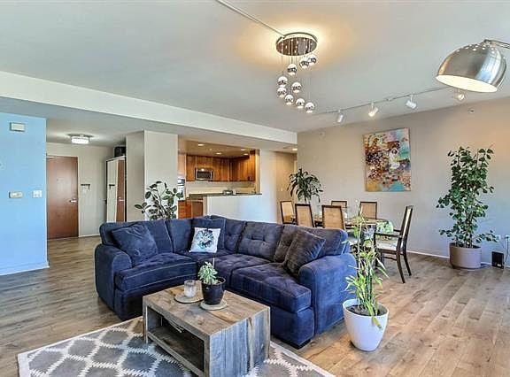 2nd image of 175 W Saint James St Unit 809