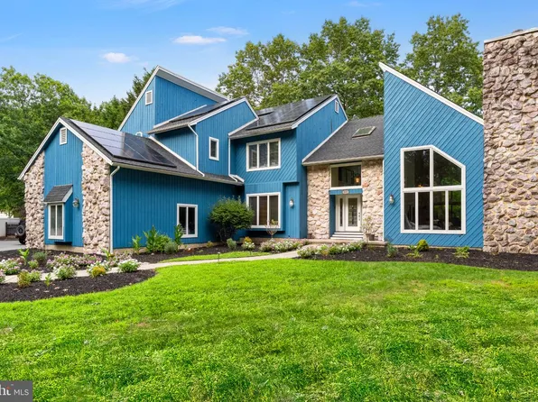 209 Shady Knoll Ln, Galloway, NJ 08205