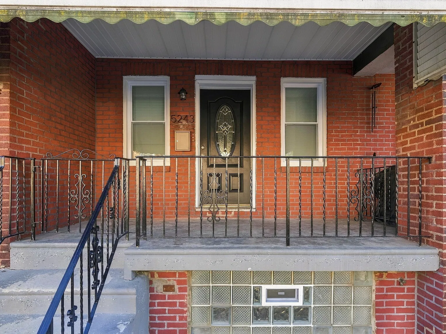 3 bed, 1200 sqft, $1,850 — Photo 3