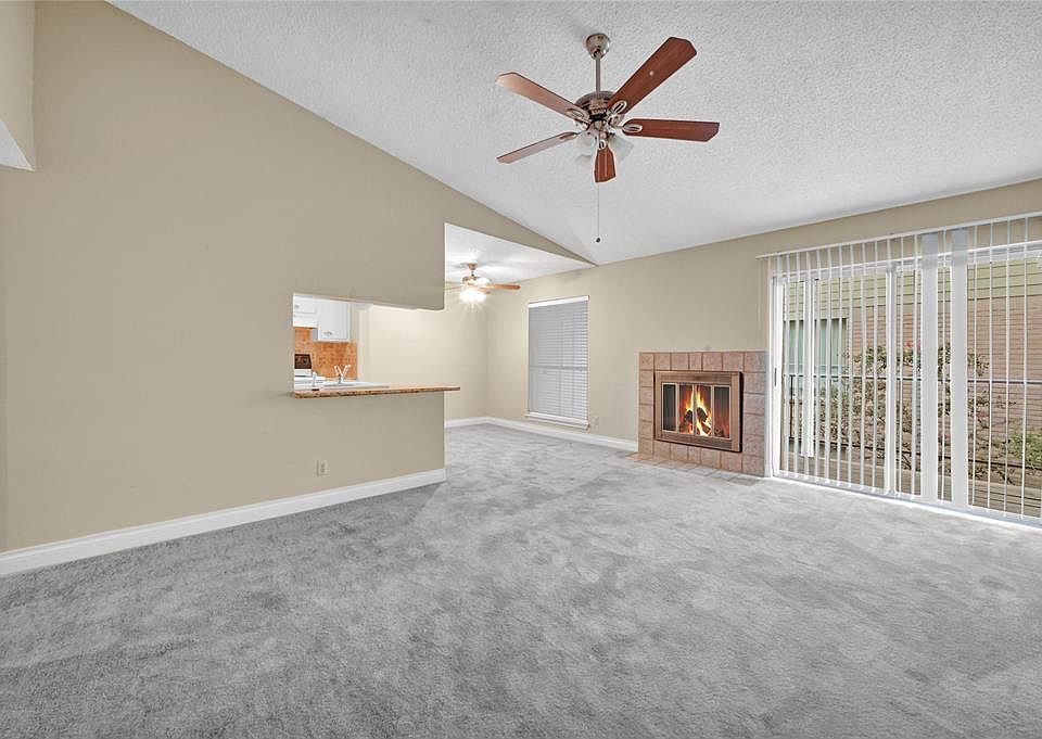 1st image of 700 Thicket Ln APT 204