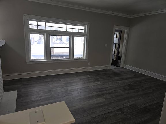 4th image of 3787 W 136th St