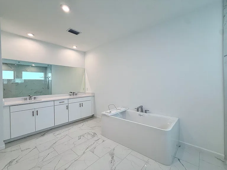 10710 SW Hensley St — Photo 17
