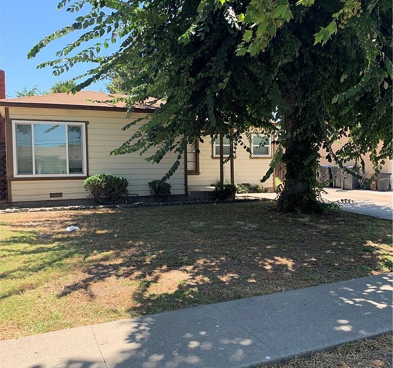 1st image of 2065 S Woodland Pl